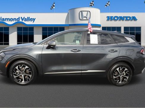 Used 2024 Kia Sportage EX image 8