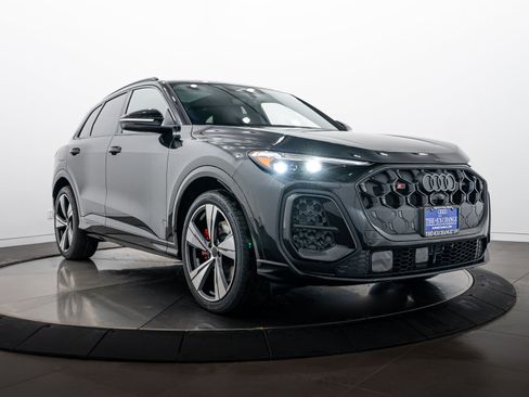 New 2026 Audi SQ5 Prestige AWD/4WD image 1