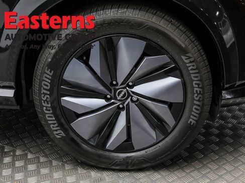 Used 2024 Nissan Ariya AWD image 31