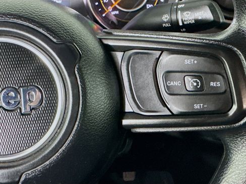 Used 2022 Jeep Wrangler Sport image 14