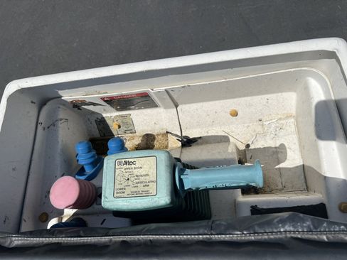 Used 2016 Ford F550 4x4 Regular Cab Super Duty image 14