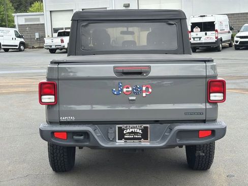 Used 2020 Jeep Gladiator Sport AWD/4WD image 12