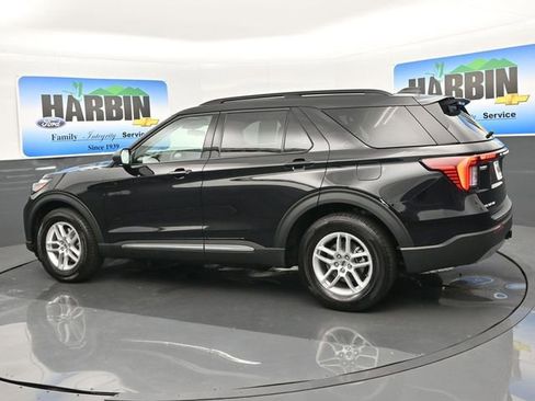 New 2025 Ford Explorer Active w/ Active Comfort Package image 3