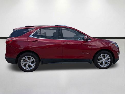Used 2018 Chevrolet Equinox LT FWD image 3