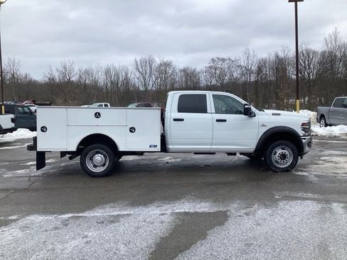New 2026 RAM 5500 Tradesman w/ Chrome Appearance Group AWD/4WD image 8
