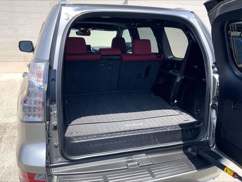 Used 2023 Lexus GX 460 Premium AWD/4WD image 19