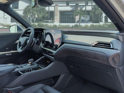 Certified 2026 Lexus TX 350 AWD w/ Technology Package image 30