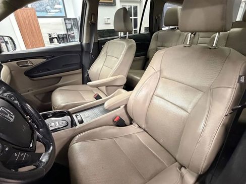 Used 2016 Honda Pilot Elite image 18
