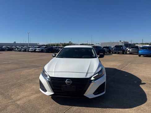 Certified 2025 Nissan Altima 2.5 S image 4