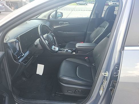 Used 2024 Kia Sportage EX FWD image 7