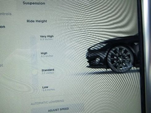 Used 2015 Tesla Model S 85D image 23