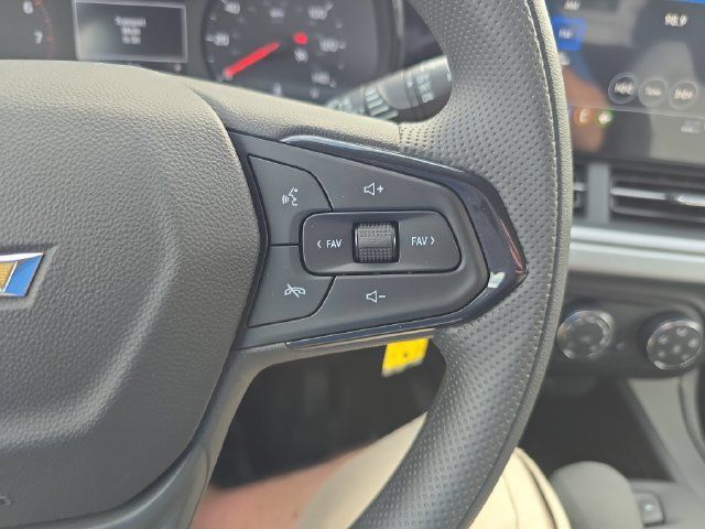New 2026 Chevrolet Trax LS w/ LS Convenience Package FWD image 17