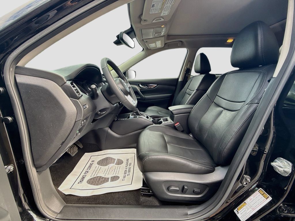 Used 2020 Nissan Rogue SL w/ Premium Package AWD/4WD image 26