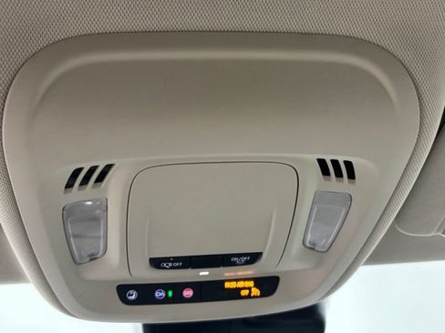 Used 2023 Buick Envision Preferred FWD image 36