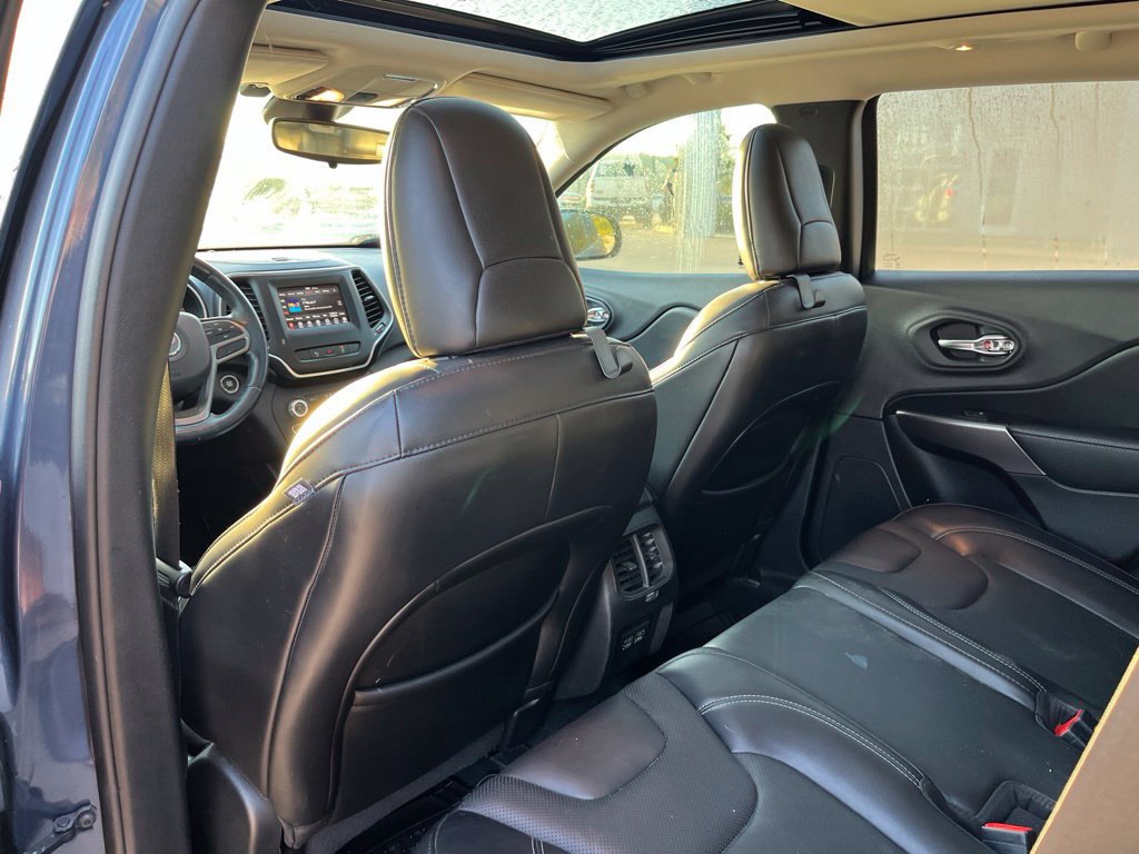 Used 2021 Jeep Cherokee Latitude Lux w/ Sun & Sound Group AWD/4WD image 9
