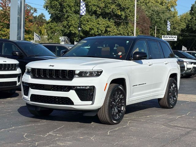 New 2027 Jeep Grand Cherokee Summit AWD/4WD image 36