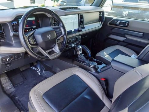 Used 2022 Ford Bronco Wildtrak image 13