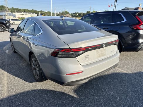 Used 2023 Honda Accord EX-L image 8