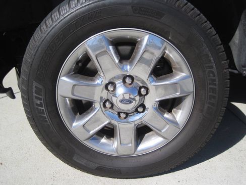 Used 2013 Ford F150 XLT w/ Luxury Equipment Group AWD/4WD image 17