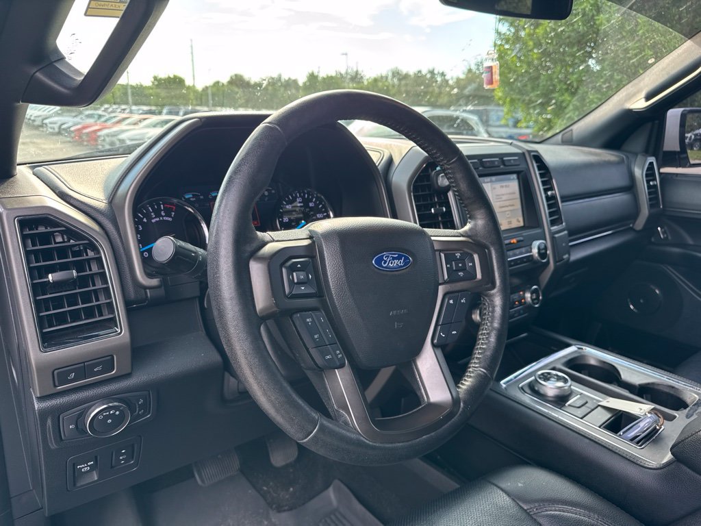 Used 2019 Ford Expedition Max XLT w/ Equipment Group 202A RWD image 9