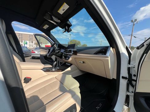 Used 2018 BMW X3 M40i image 20