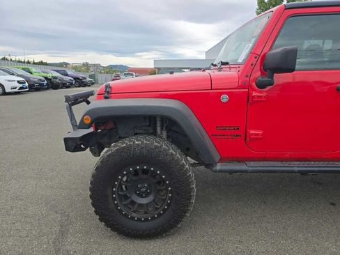Used 2018 Jeep Wrangler Unlimited Sport S AWD/4WD image 20