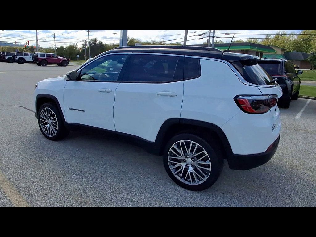 Used 2023 Jeep Compass Limited w/ Elite Group AWD/4WD image 6
