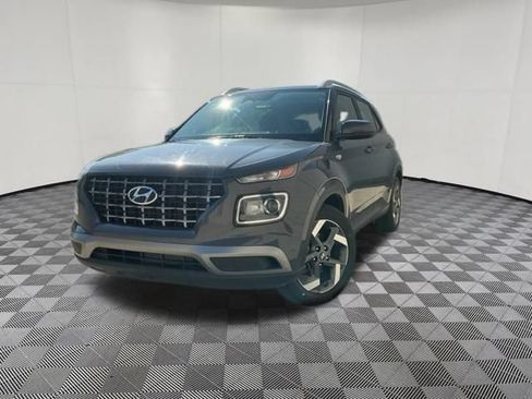 Certified 2024 Hyundai Venue SEL FWD image 6