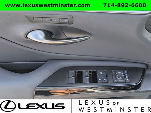 Certified 2025 Lexus ES 300h w/ Premium Package image 18