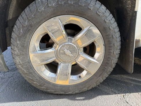 Used 2015 Chevrolet Silverado 1500 LTZ image 11