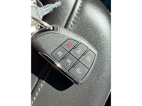 Used 2022 Chevrolet Suburban Z71 AWD/4WD image 35