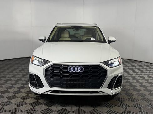 Used 2023 Audi Q5 2.0T Premium w/ Convenience Package AWD/4WD image 3