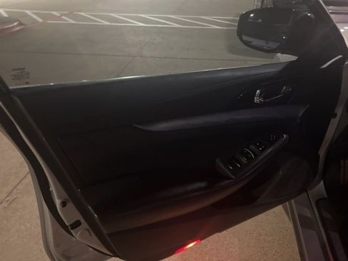 Used 2017 Nissan Maxima 3.5 S image 10