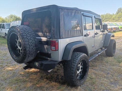 Used 2014 Jeep Wrangler Unlimited Sport AWD/4WD image 5