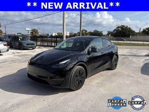 Used 2023 Tesla Model Y Long Range image 2