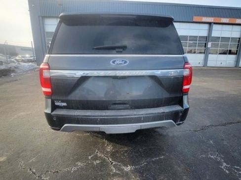 Used 2019 Ford Expedition XLT w/ Equipment Group 202A image 6