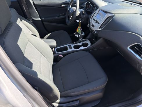 Used 2017 Chevrolet Cruze LS image 20