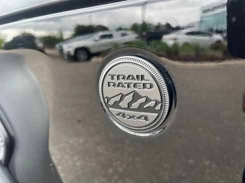 Used 2023 Jeep Wrangler Sport AWD/4WD image 34