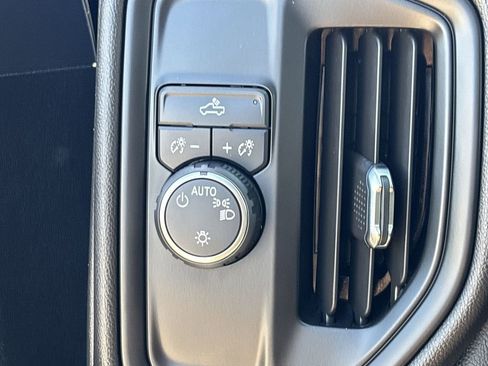 Used 2022 Chevrolet Silverado 1500 Custom RWD image 27
