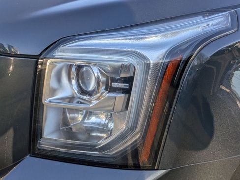Used 2019 GMC Yukon XL Denali w/ Denali Ultimate Package image 9