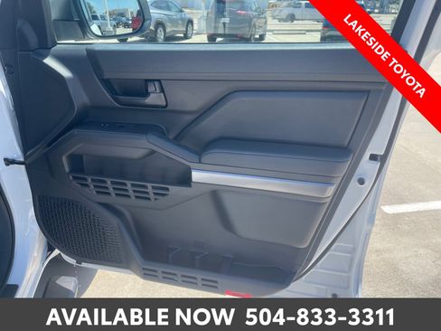 Certified 2026 Toyota Tacoma SR5 AWD/4WD image 19