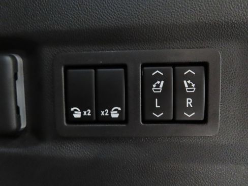 Used 2023 Chevrolet Tahoe RST w/ RST Performance Edition image 36