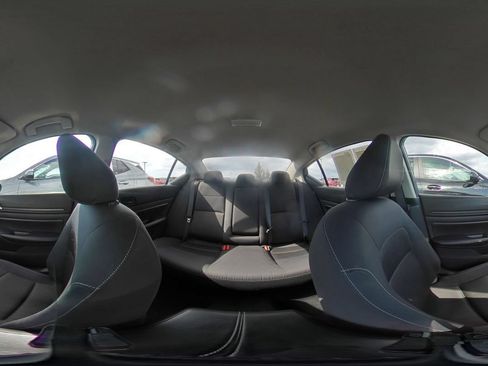 Used 2025 Nissan Altima 2.5 SV FWD image 41
