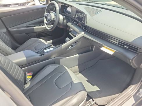 New 2026 Hyundai Elantra SEL Sport FWD image 21