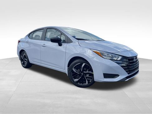 New 2025 Nissan Versa SR w/ Trunk Package image 2