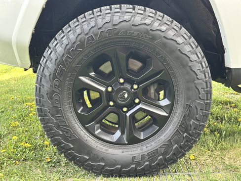 Used 2018 Toyota 4Runner SR5 image 14