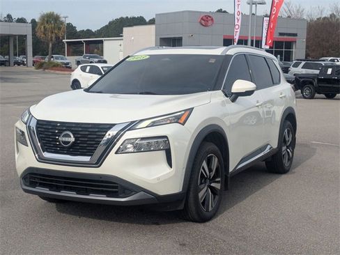 Used 2023 Nissan Rogue SL w/ SL Premium Package image 7