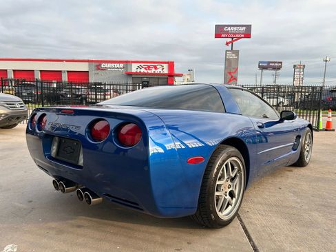 Used 2002 Chevrolet Corvette Coupe w/ Preferred Equipment Group2 image 9