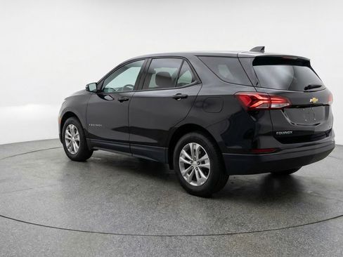 Used 2025 Chevrolet Equinox LT FWD image 6