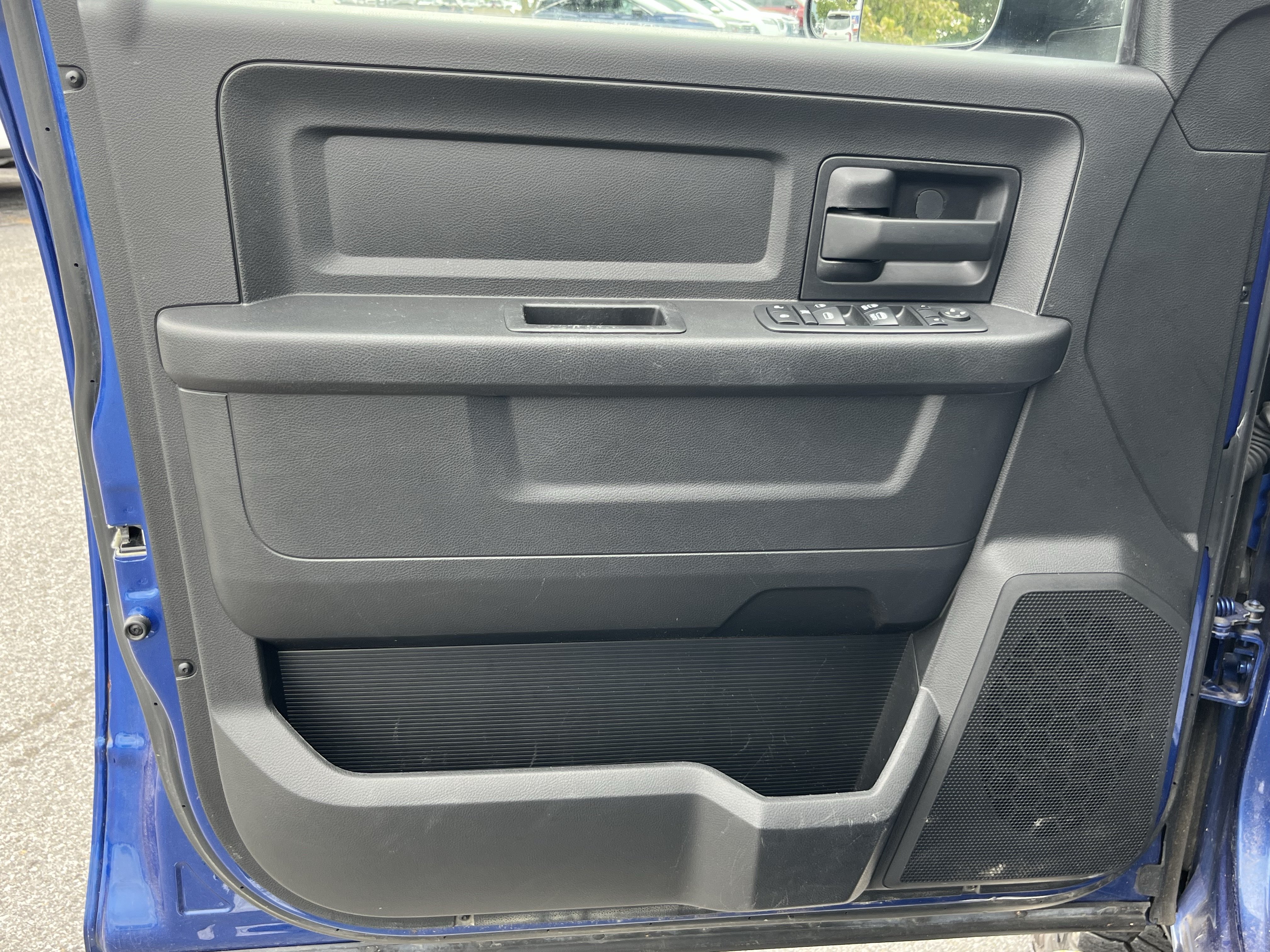 Used 2017 RAM 2500 Tradesman w/ Chrome Appearance Group AWD/4WD image 17